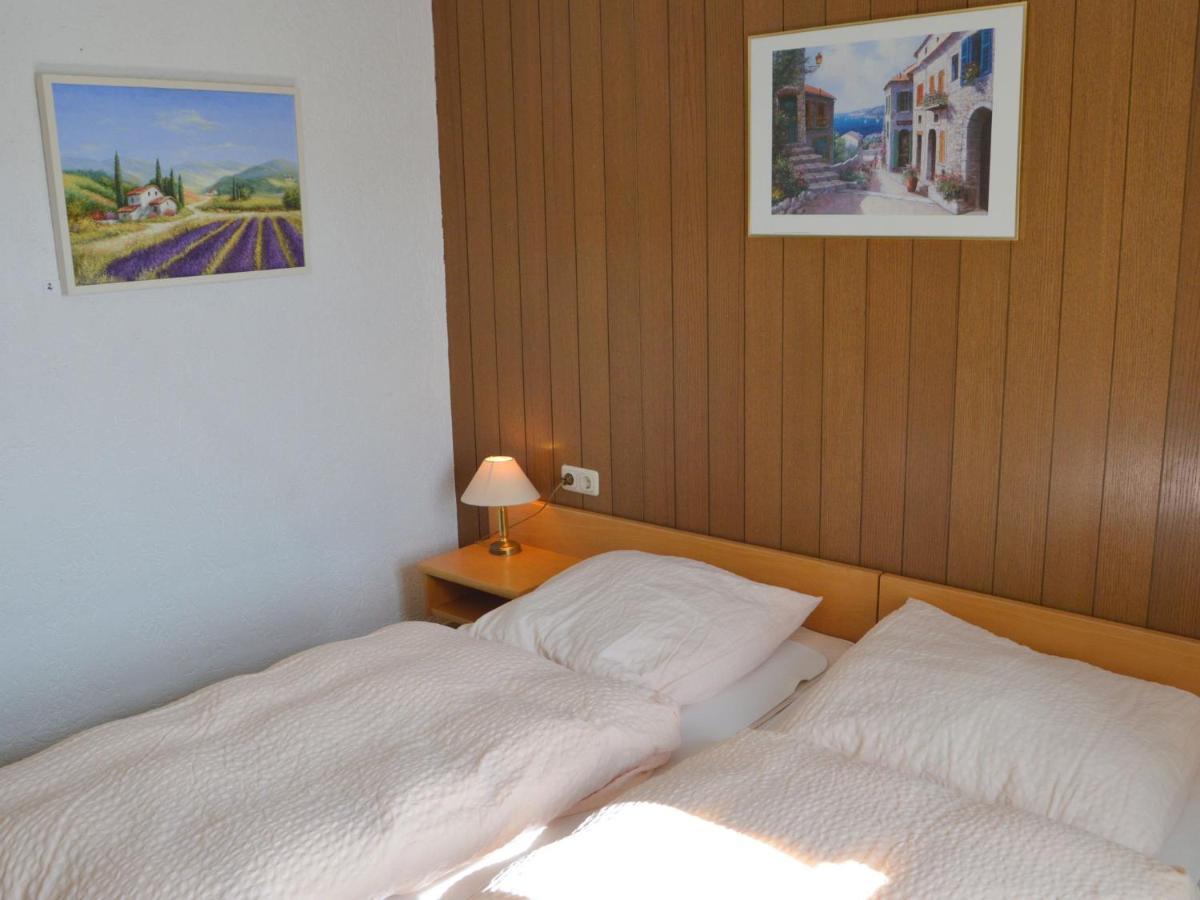 Classy Holiday Home In Uerzig Near Forest Oda fotoğraf